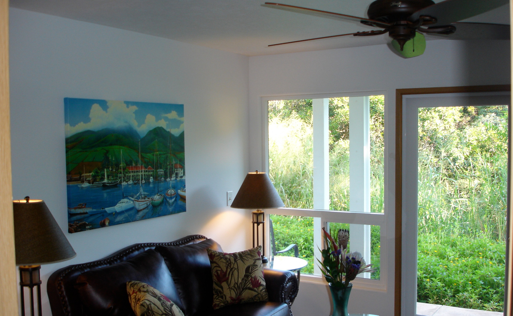 Haleakala Suite Living Room with Valley Views